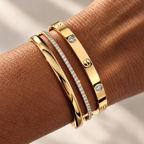 Crown Bracelet Gold