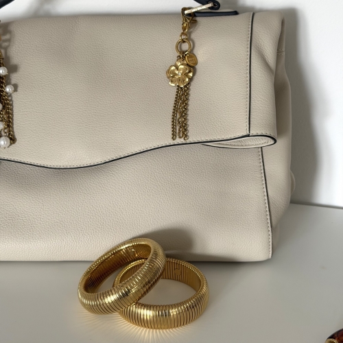 Lily Lux Bag Charm Gold