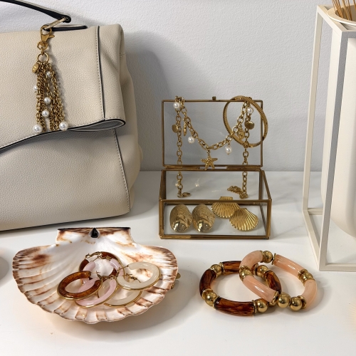 Brooks Beads Resin Bracelet Amber/Gold