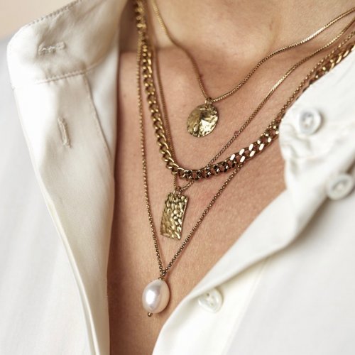 Pearl Short Necklace Gold